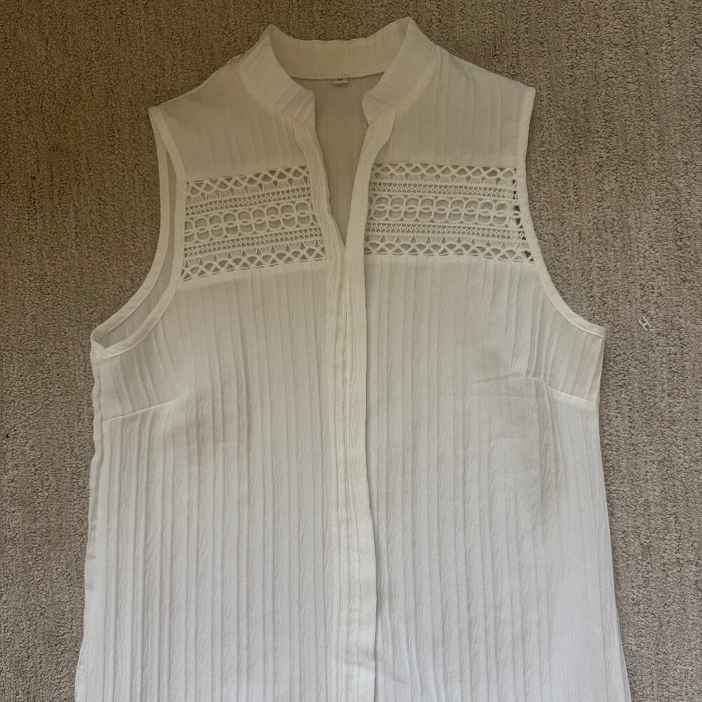 Women’s White Sleeveless Shirt